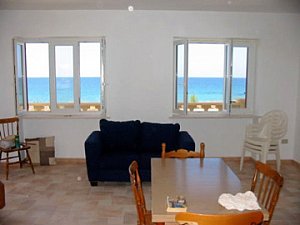 Ferienhaus in Marina di Mancaversa - Esszimmer mit Meerblick