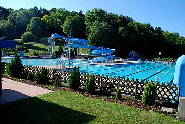 Ferienwohnung in Bingen bei Sigmaringen - Sigmaringer Freibad mit Riesenrutsche