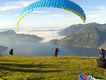 Ferienwohnung in Winikon - Gleitschirmfliegen überm Vierwaldstätter See