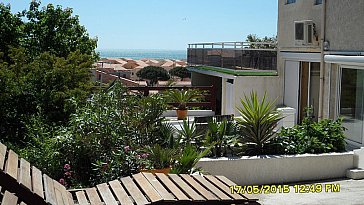 Ferienwohnung in St. Pierre la Mer - Terrasse mit Meerblick