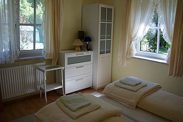 Ferienwohnung in Loich - Schlafzimmer mit Morgensonnefenster