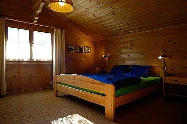 Ferienhaus in Litzirüti bei Arosa - Elternschlafzimmer