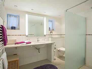 Ferienwohnung in Hinterzarten - Beispiel Badezimmer