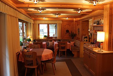 Ferienwohnung in Mittelberg - Frühstücks- und Aufenthaltsraum