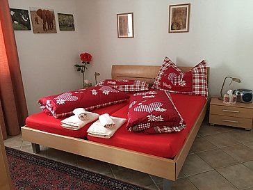 Ferienwohnung in Grächen - Schlafzimmer 1