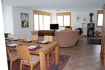 Ferienwohnung in Grächen - Wohn-Esszimmer