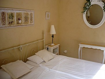 Ferienhaus in Vaison-la-Romaine - Ein Schlafzimmer im Erdgeschoss