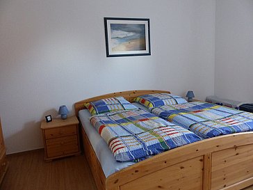 Ferienwohnung in St. Peter-Ording - Schlafzimmer mit grossem Kleiderschrank