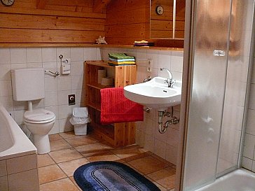 Ferienwohnung in Penk - Badezimmer
