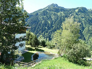 Ferienwohnung in Raggal - Garten mit Teich