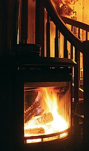 Ferienhaus in Haute-Nendaz - Schwedenofen im Wohnraum