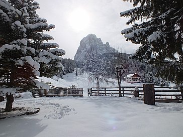 Ferienwohnung in Wolkenstein in Gröden - Garten in Winter