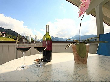Ferienwohnung in Riezlern - Geniessen Sie die Aussicht und ein Glas Wein