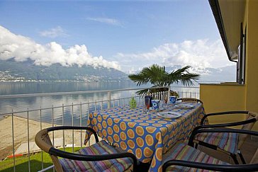 Ferienwohnung in Zenna - Balkonsicht mit Strand