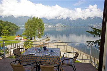 Ferienwohnung in Zenna - Balkonsicht mit Strand