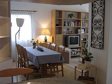 Ferienwohnung in Flims - Esstisch