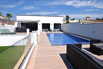 Ferienhaus in Ampuriabrava - NEUBAU – Luxus Villa am breiten Kanal