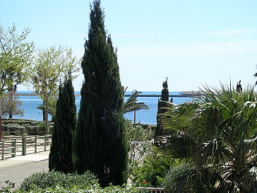 Ferienhaus in Gruissan - Blick vom Balkon auf Lagune und Meer