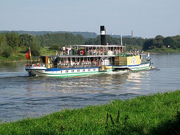 Ferienwohnung in Dresden - Dampfschifffahrt auf der Elbe