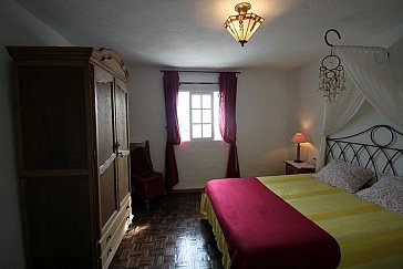 Ferienhaus in Vélez-Málaga - Schlafzimmer mit Doppelbett im 1.OG