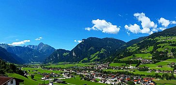 Ferienwohnung in Hainzenberg - Blick aufs hintere Zillertal
