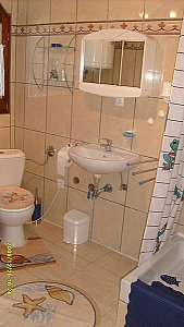 Ferienwohnung in L’Estartit - Bad mit Dusche und WC