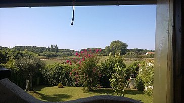 Ferienhaus in Sabaudia - Idyllischer Blick in den Garten