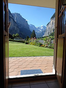 Ferienwohnung in Lauterbrunnen - Ausgang Terrasse