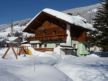 Ferienwohnung in Sillian - Ferienhaus Villa Lercher tief verschneit