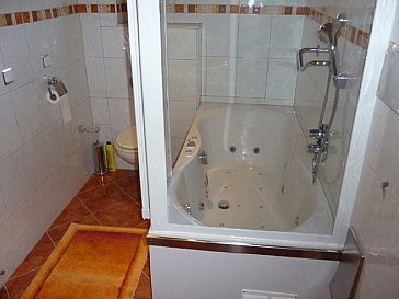 Ferienwohnung in Sillian - Bad mit Whirlpool im Keller