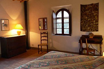 Ferienhaus in Prata di Suvereto - Schlafzimmer hell und luftig