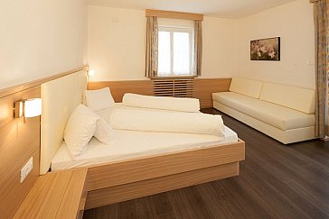 Ferienwohnung in Kaltern - Geschmackvoll eingerichtete Zimmer