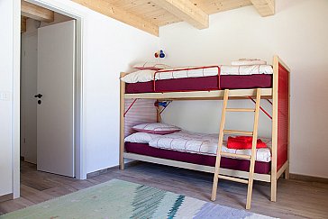 Ferienhaus in Campo Vallemaggia - Zimmer mit Etagenbetten