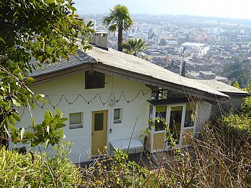 Ferienwohnung in Locarno-Muralto - Haus B mit Wohnung Glaspalast (Eingang rechts)