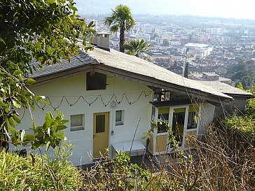 Ferienwohnung in Locarno-Muralto - Haus B mit Wohnung Glaspalast (Eingang rechts)