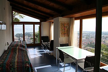 Ferienwohnung in Locarno-Muralto - Grosszügig verglaster Wohn- und Schlafbereich