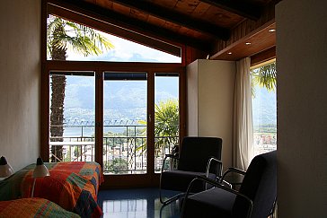 Ferienwohnung in Locarno-Muralto - Aussicht Süd und Zugang zu Balkon
