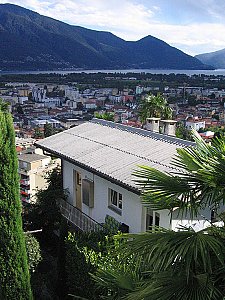 Ferienwohnung in Locarno-Muralto - Das Haus thront hoch über dem See