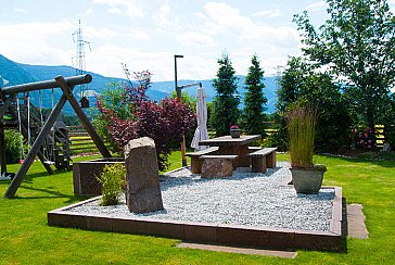 Ferienwohnung in Percha, Perca - Gartensitzplatz