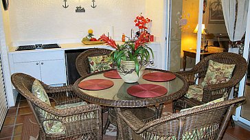 Ferienwohnung in Naples - Balkon-Möbel mit Sommerküche