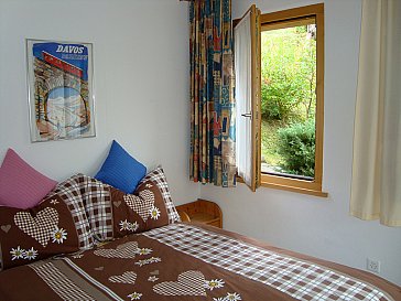 Ferienwohnung in Saas im Prättigau - Dp. Bett Wohnung