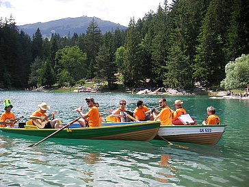 Ferienhaus in Flims - Caumseemelodie - D E R Waldbadesee