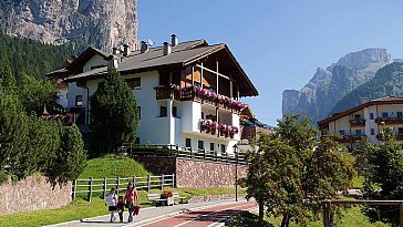 Ferienwohnung in Wolkenstein in Gröden - Apartments Residence Ariola