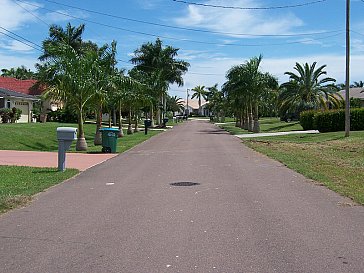 Ferienhaus in Cape Coral - Strassenansicht