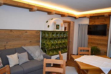 Ferienhaus in Fusch - Blick vom Wohnzimmer in die Küche
