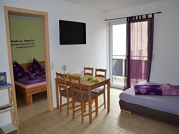 Ferienwohnung in Rheinhausen - Wohnzimmer