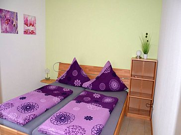 Ferienwohnung in Rheinhausen - Schlafzimmer 1