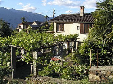 Ferienhaus in Vairano - Haus, Garten