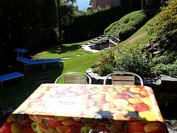 Ferienwohnung in Ascona - Blick Sitzplatz Richtung Garten