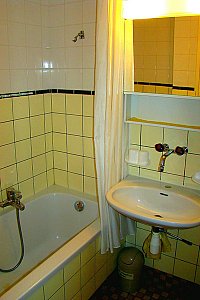 Ferienwohnung in Ascona - Badezimmer mit WC